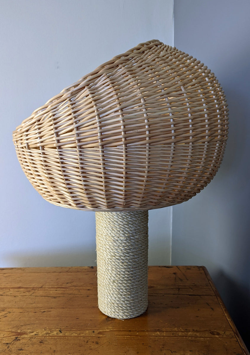 Wicker Lounger Cat Basket Luxury Cat Basket TT Luxury Cat Towers